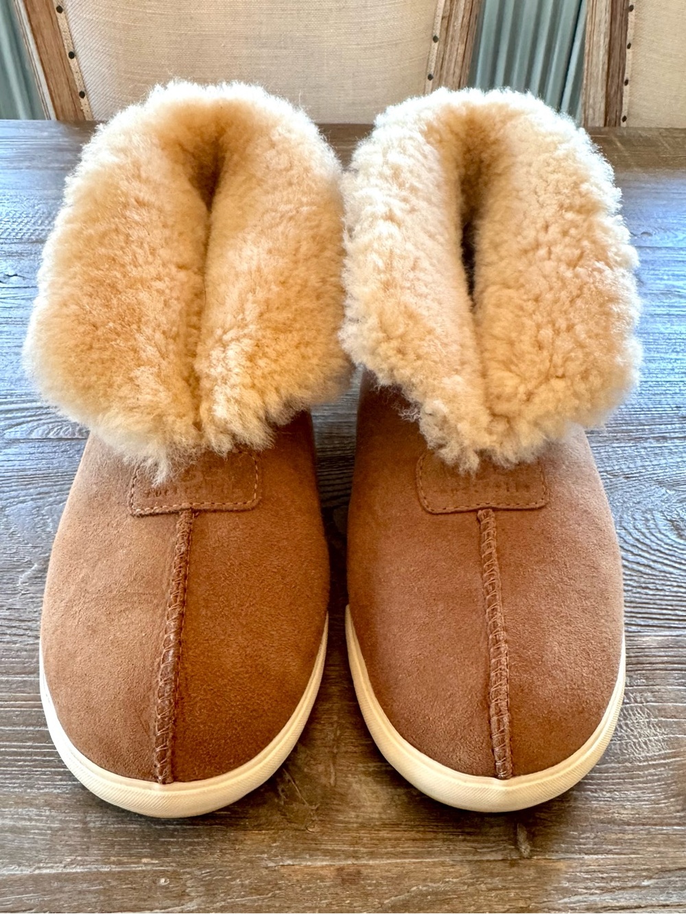 UGG Lexi Chestnut Shearling Indoor Outdoor Slipper Boots 9
